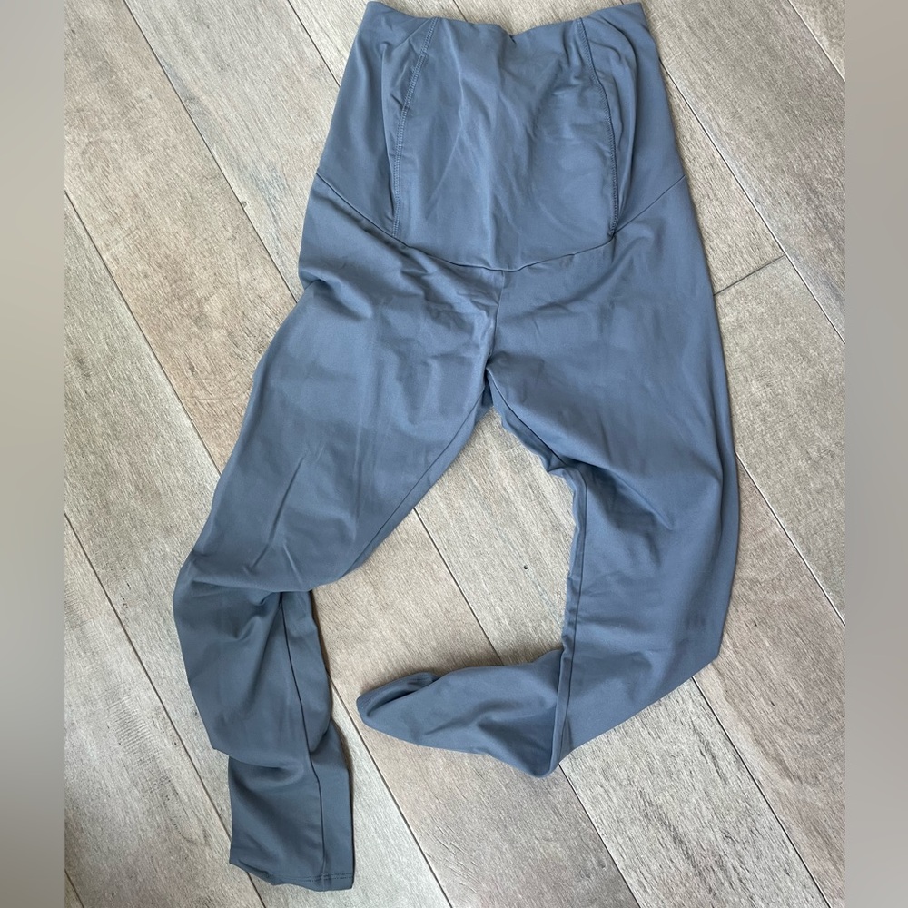 Small time and tru maternity leggings